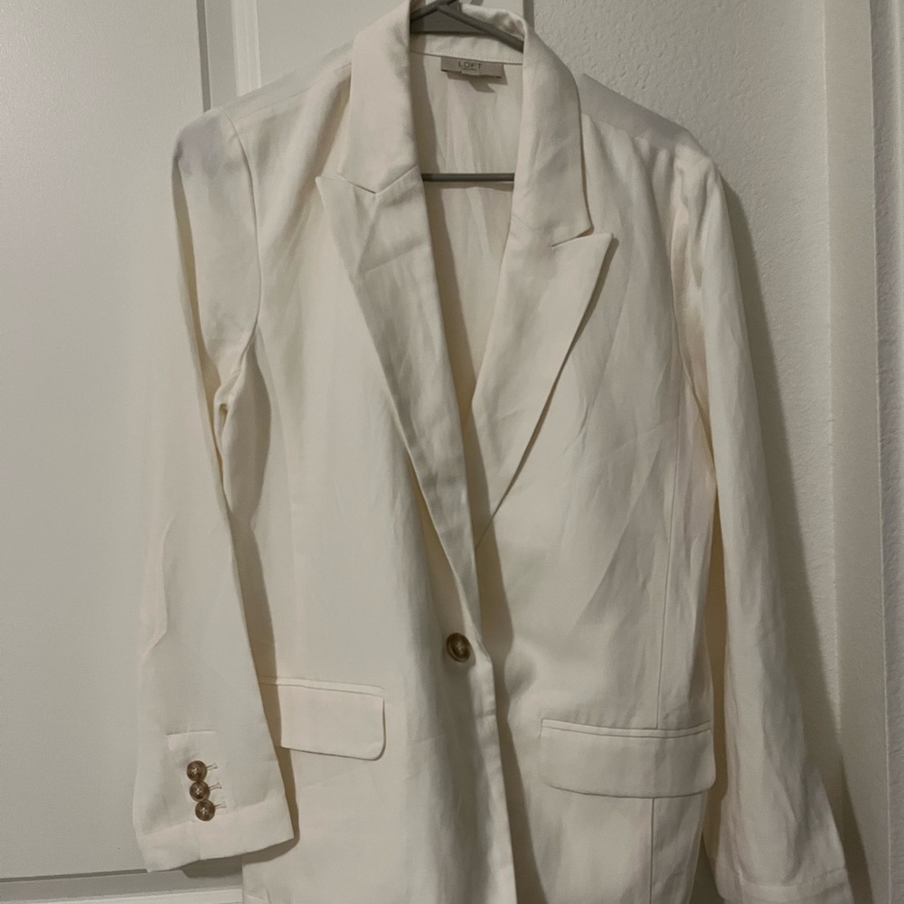 Elegant White Loft Blazer
